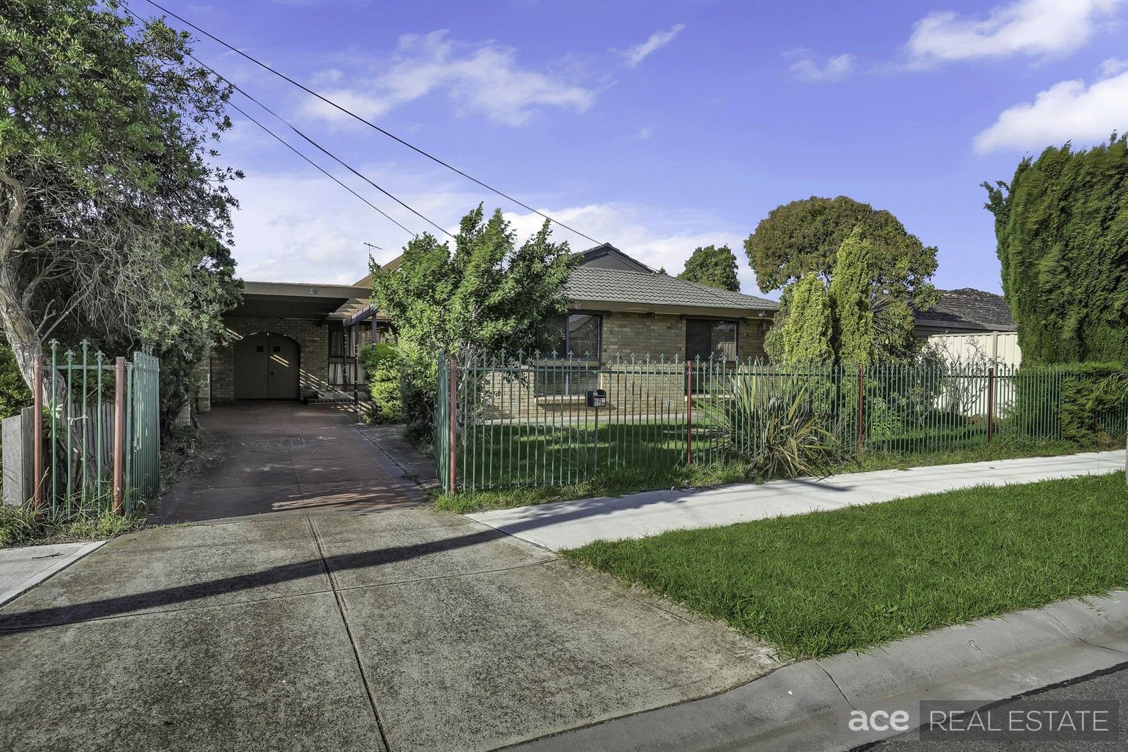 28 Smeaton Avenue, Hoppers Crossing VIC 3029 House For Rent 440