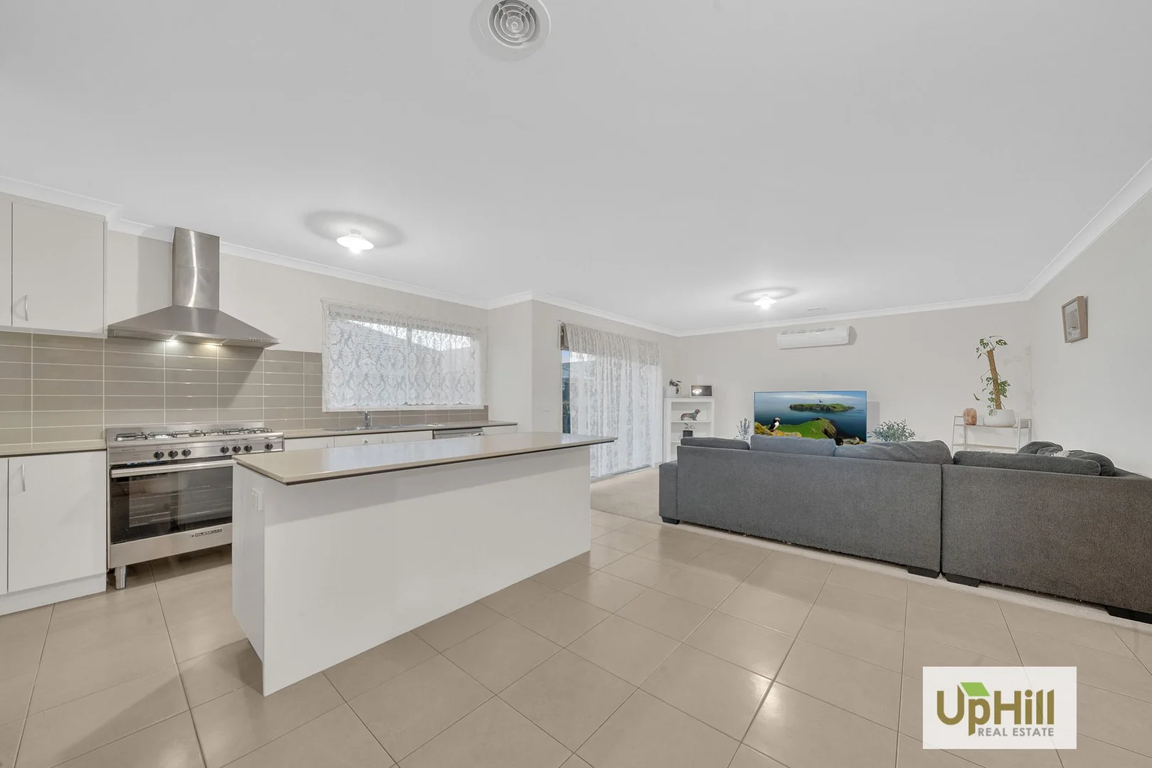 Additional image 11 of 28 Fleuve Rise, Clyde North VIC 3978