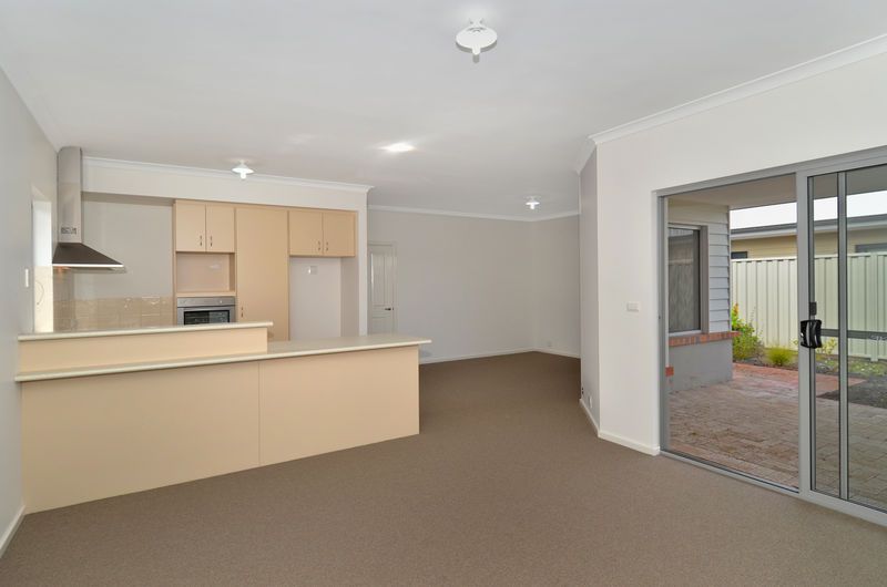 22/21 Brooks Garden Boulevard, Lange WA 6330, Image 1