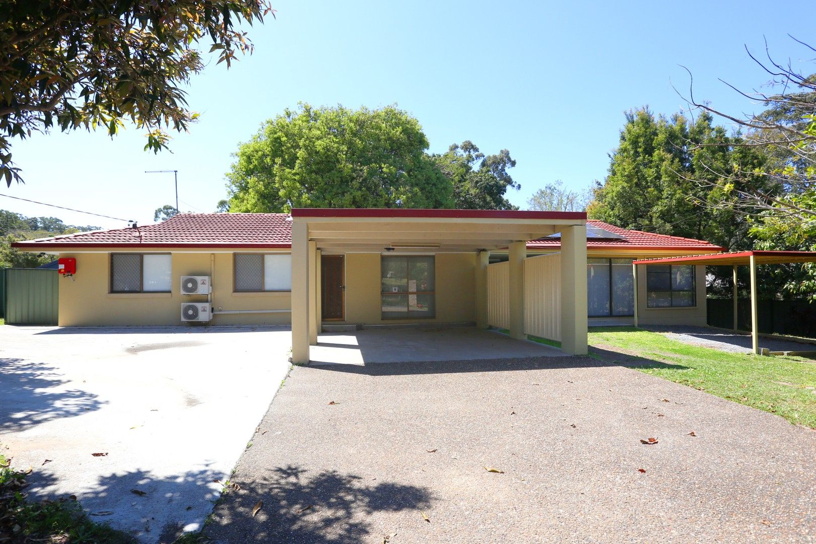 5 bedrooms House in 42 Gladewood Dr DAISY HILL QLD, 4127