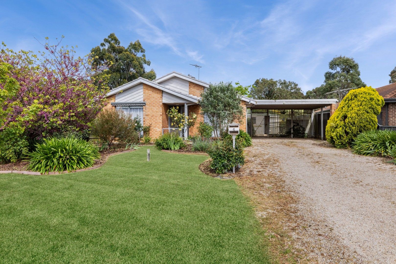 Sold 4 Citrinus Court, Romsey VIC 3434 on 04 Dec 2023 2018870420 Domain