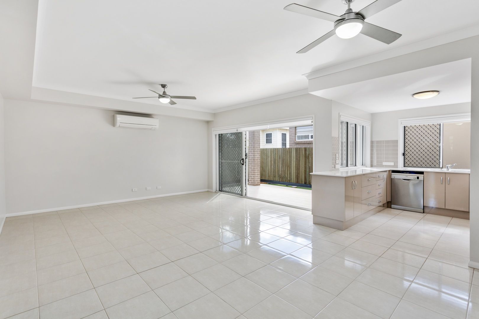 Unit 1/19 Crown Street, Rangeville QLD 4350, Image 1