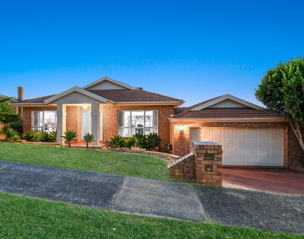 13 Balfour Court, Berwick VIC 3806