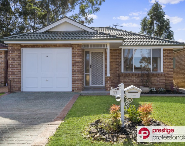 31 Wombeyan Court, Wattle Grove NSW 2173