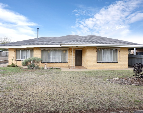 6 Elizabeth Avenue, Nuriootpa SA 5355