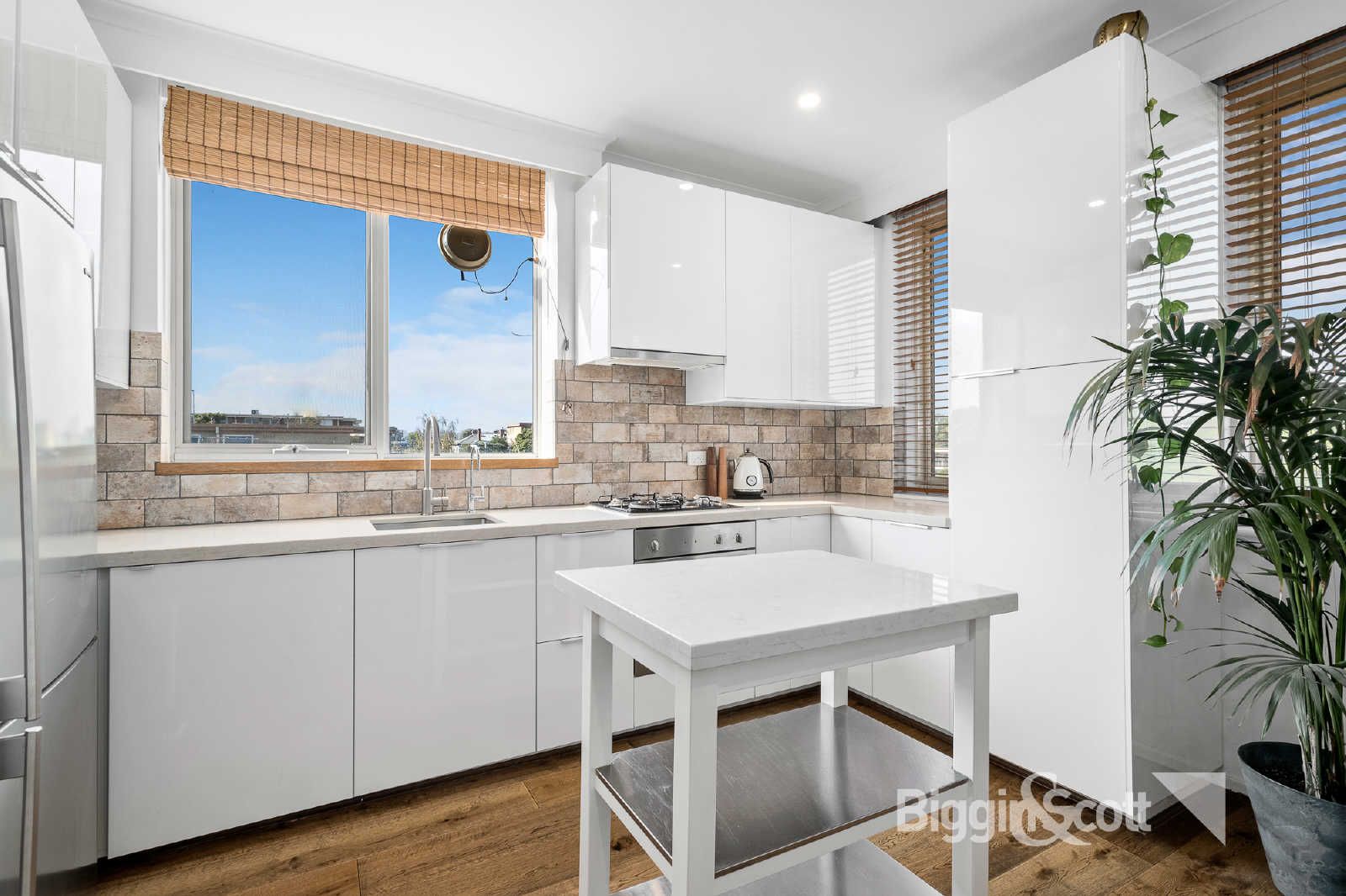 1 bedrooms Apartment / Unit / Flat in 6/46 Adam Street RICHMOND VIC, 3121