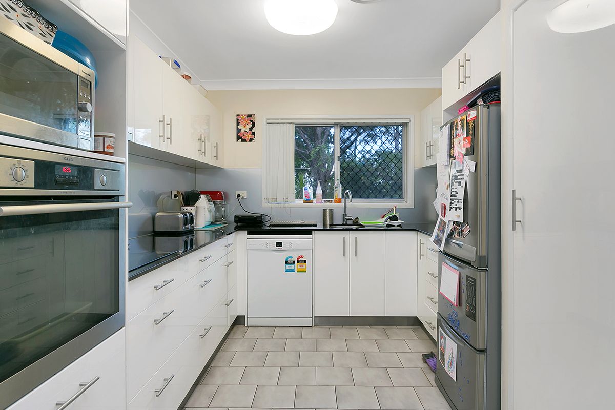 2 Karena Street, Brendale QLD 4500, Image 1