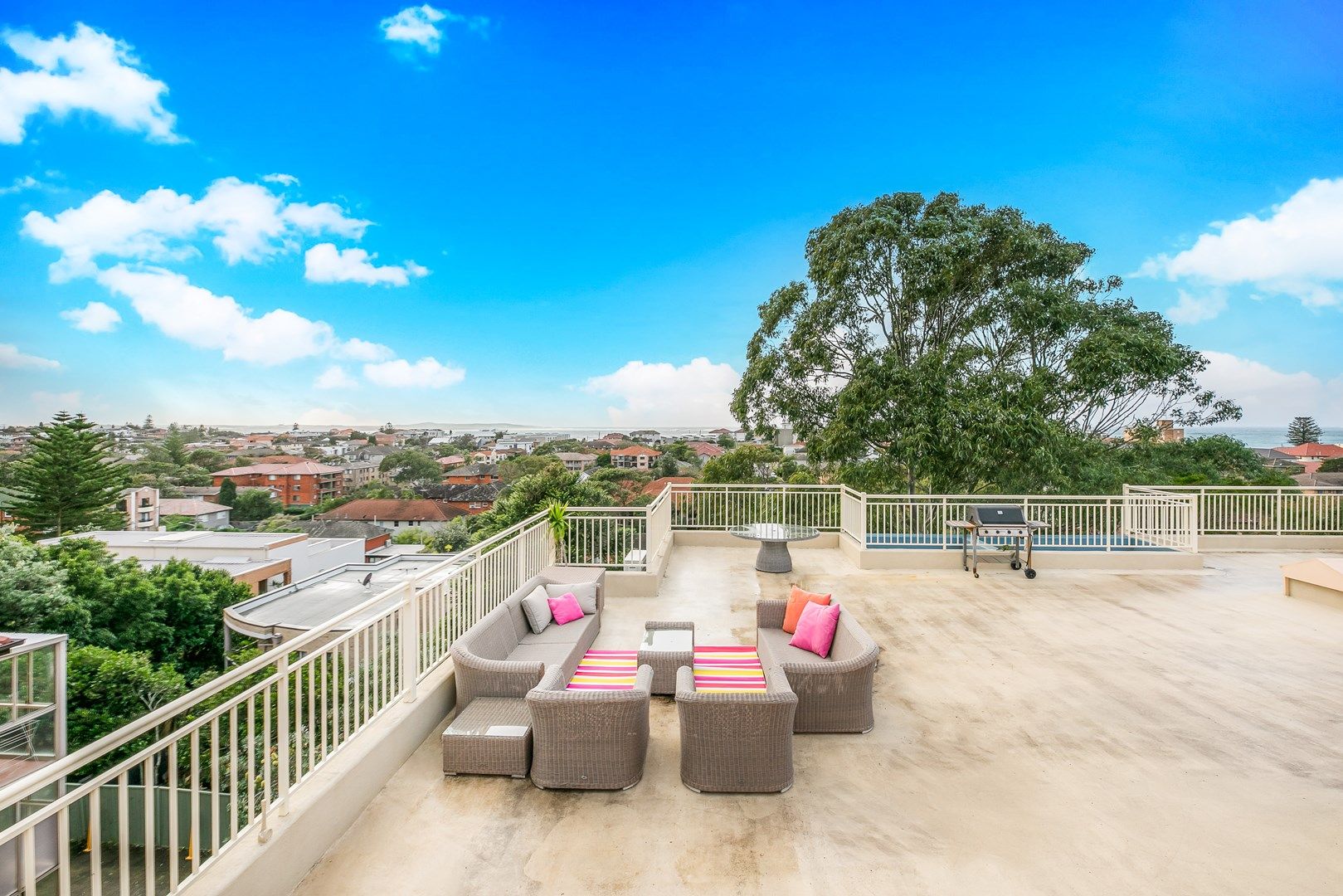 2 bedrooms Apartment / Unit / Flat in 5/50-52 Seaview Street CRONULLA NSW, 2230