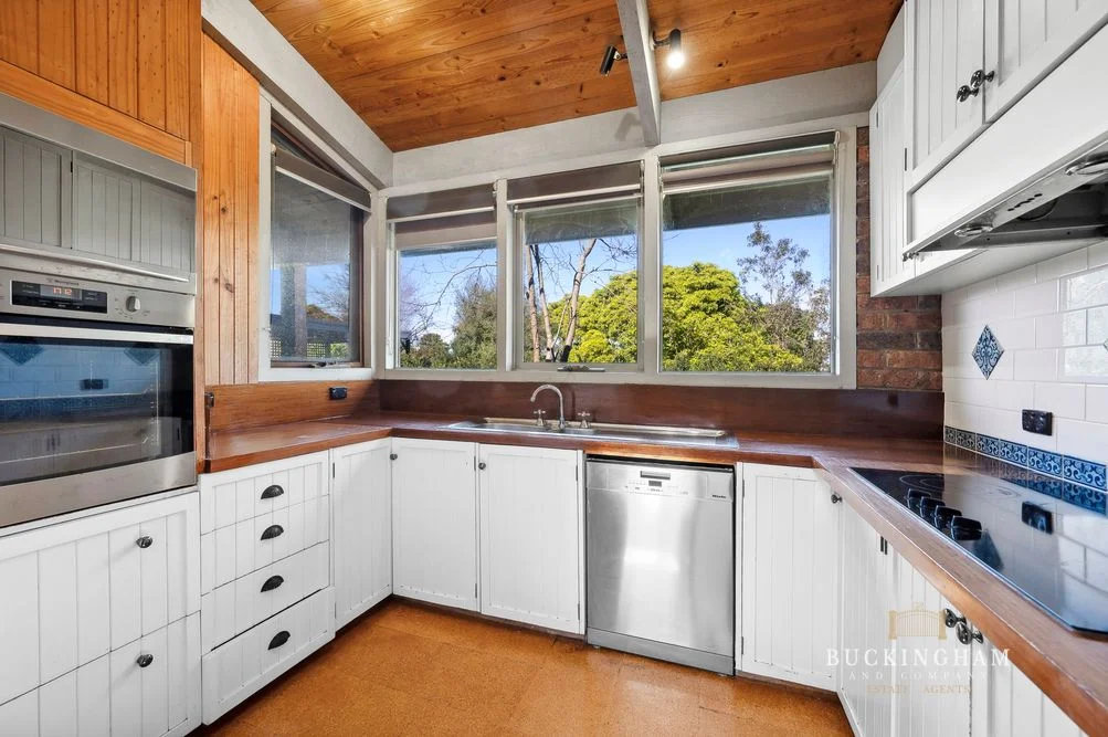 Additional image 3 of 2 Marrakai Court, Eltham North VIC 3095