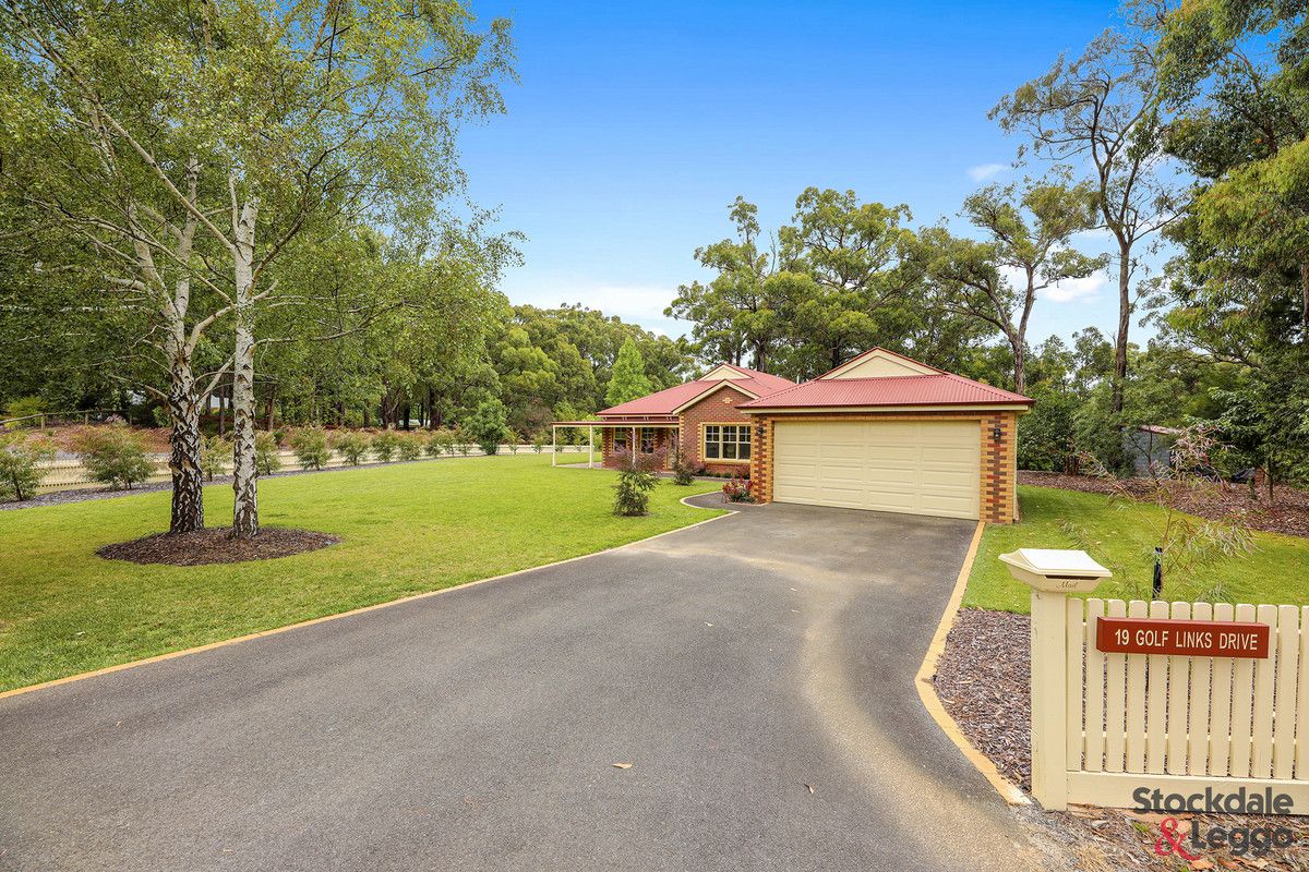 19 Golf Links Drive, Mirboo North VIC 3871 House for Sale 795,000