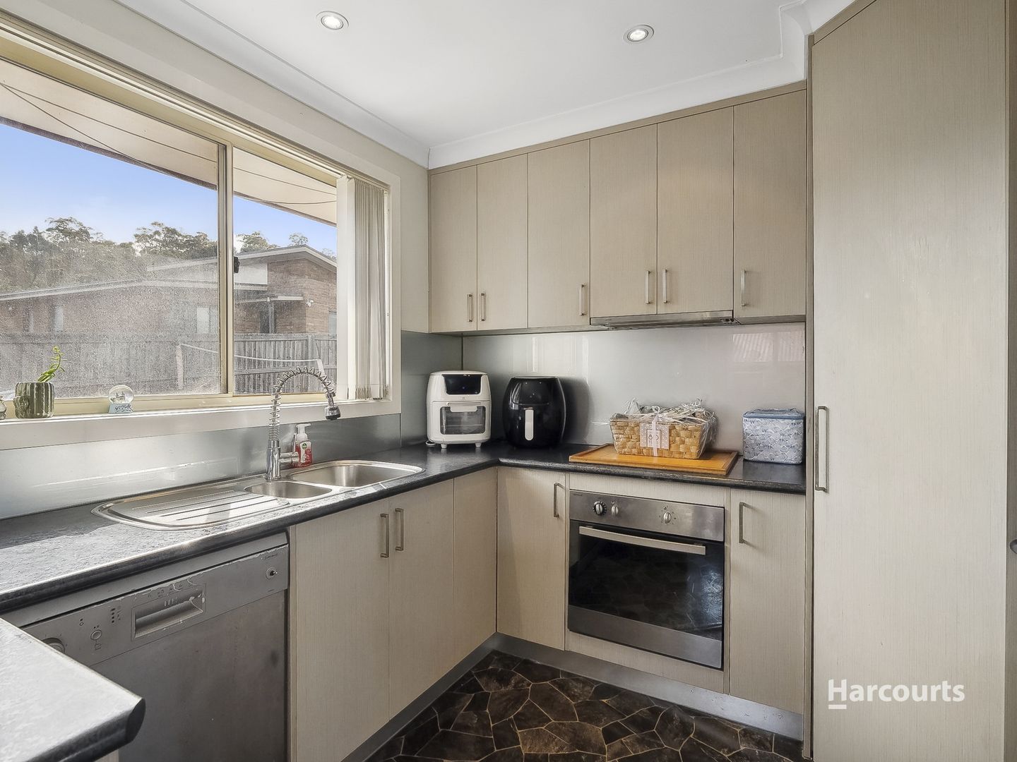 2/28 Henty Close, Old Beach TAS 7017, Image 1