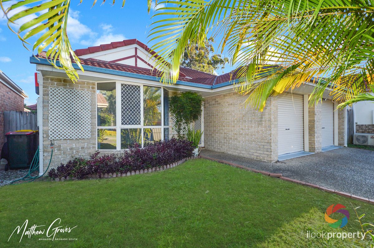 4 bedrooms House in 17 Merganser Place FOREST LAKE QLD, 4078