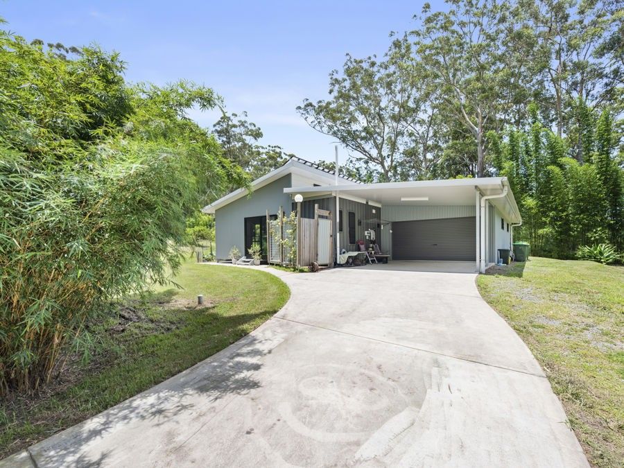 27A Skinner Close, Emerald Beach NSW 2456, Image 2