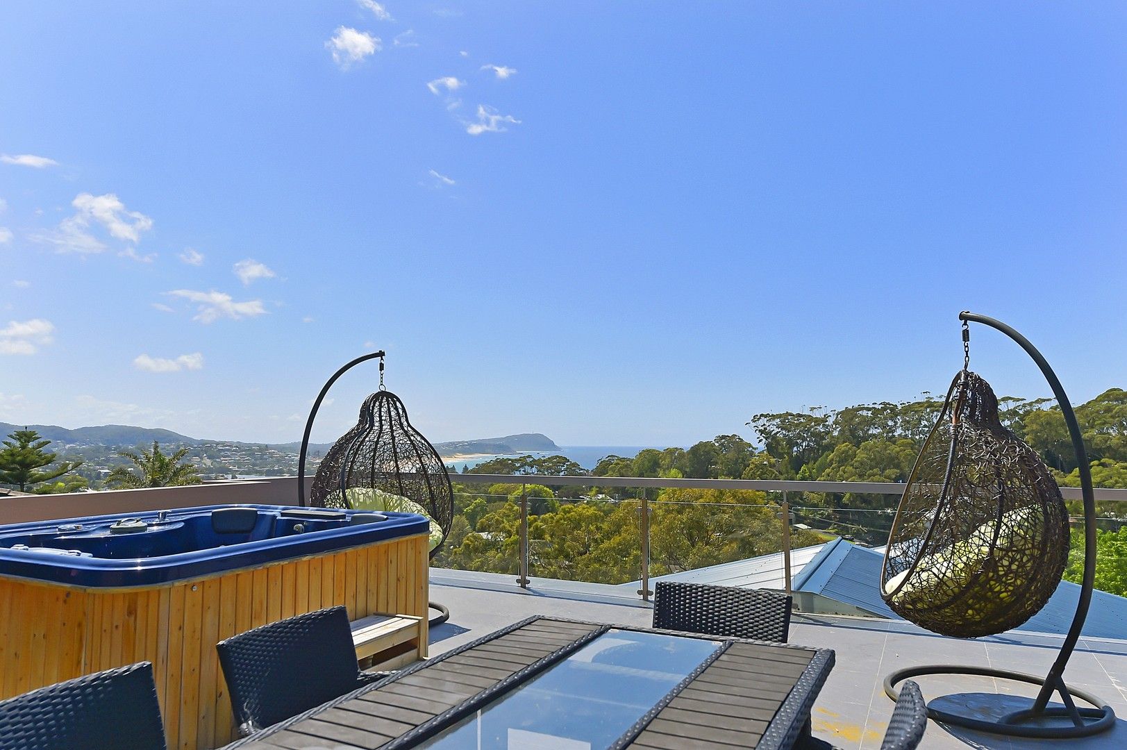 5 bedrooms House in 88 Riviera Avenue TERRIGAL NSW, 2260