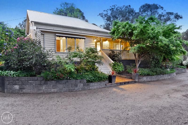 10 Wattletree Road, HURSTBRIDGE VIC 3099, Image 2