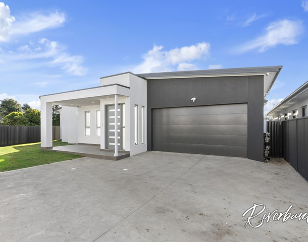 20 Hoxton Place, Spring Farm NSW 2570