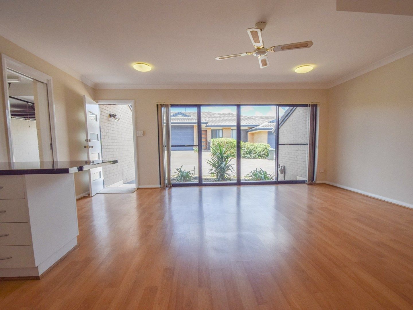 8/157 William Street, Young NSW 2594, Image 1