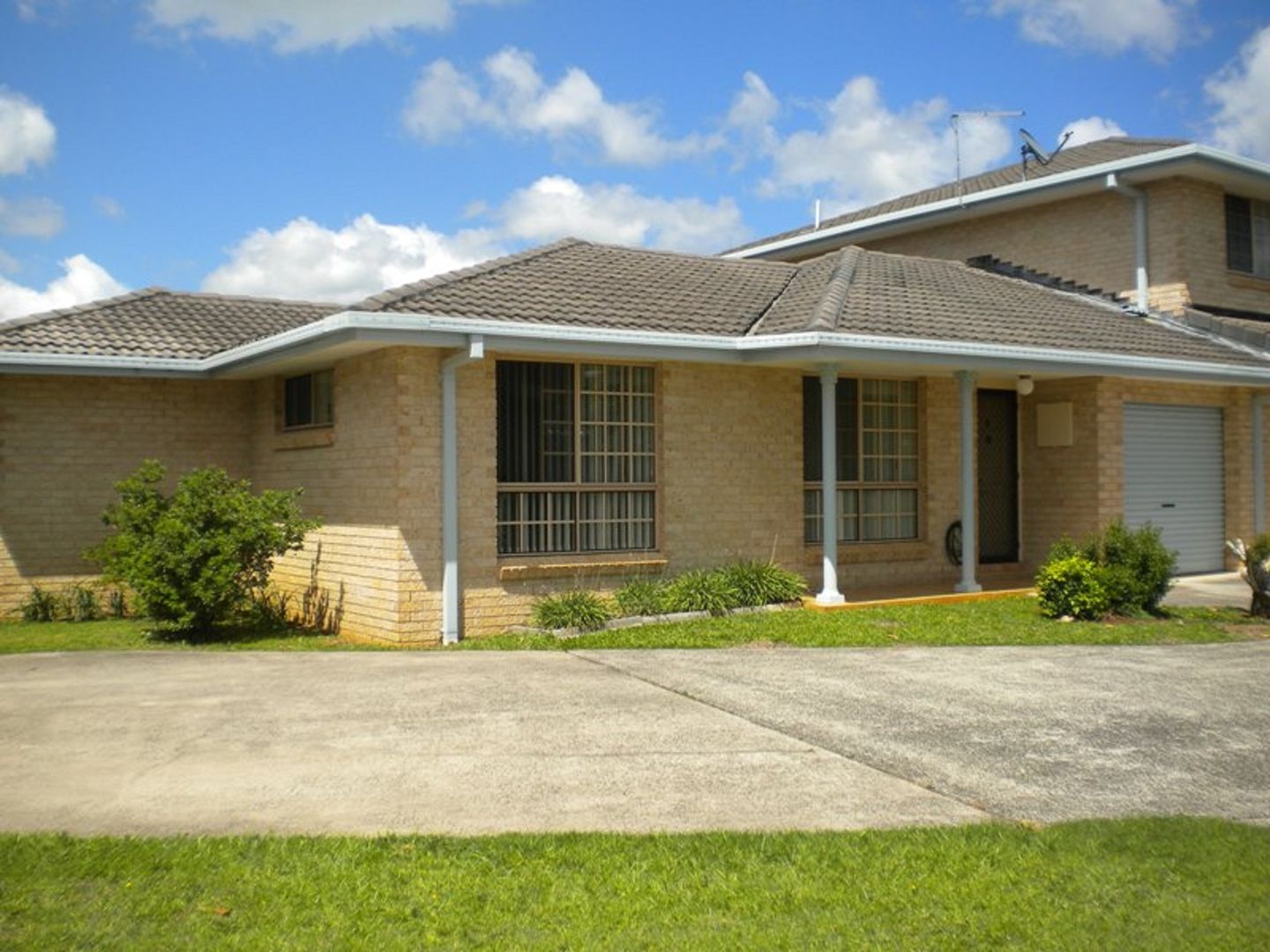 4/4 Rifle Range Road, Wollongbar Property History & Address Research