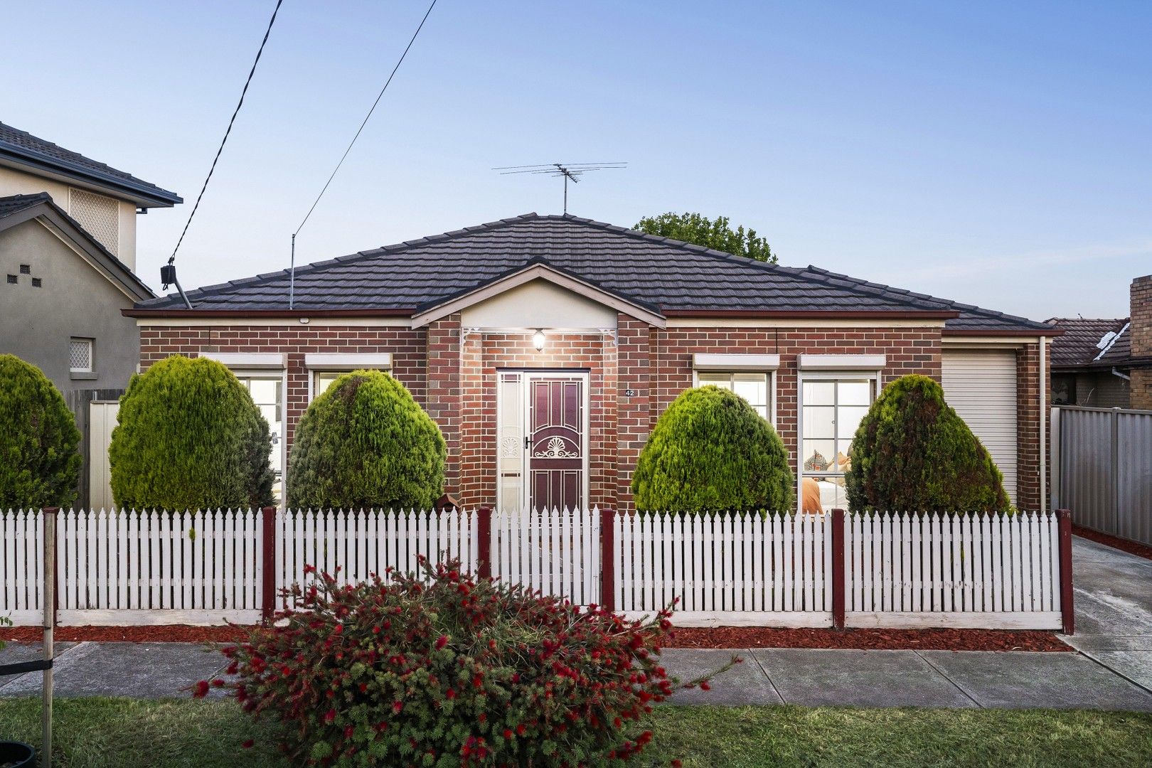 2 bedrooms Villa in 42 David Street HADFIELD VIC, 3046