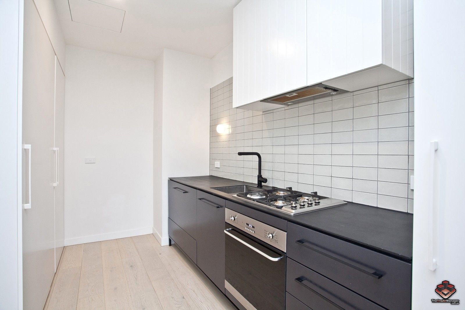 2 bedrooms Apartment / Unit / Flat in ID:3901501/165 Gladstone Street SOUTH MELBOURNE VIC, 3205
