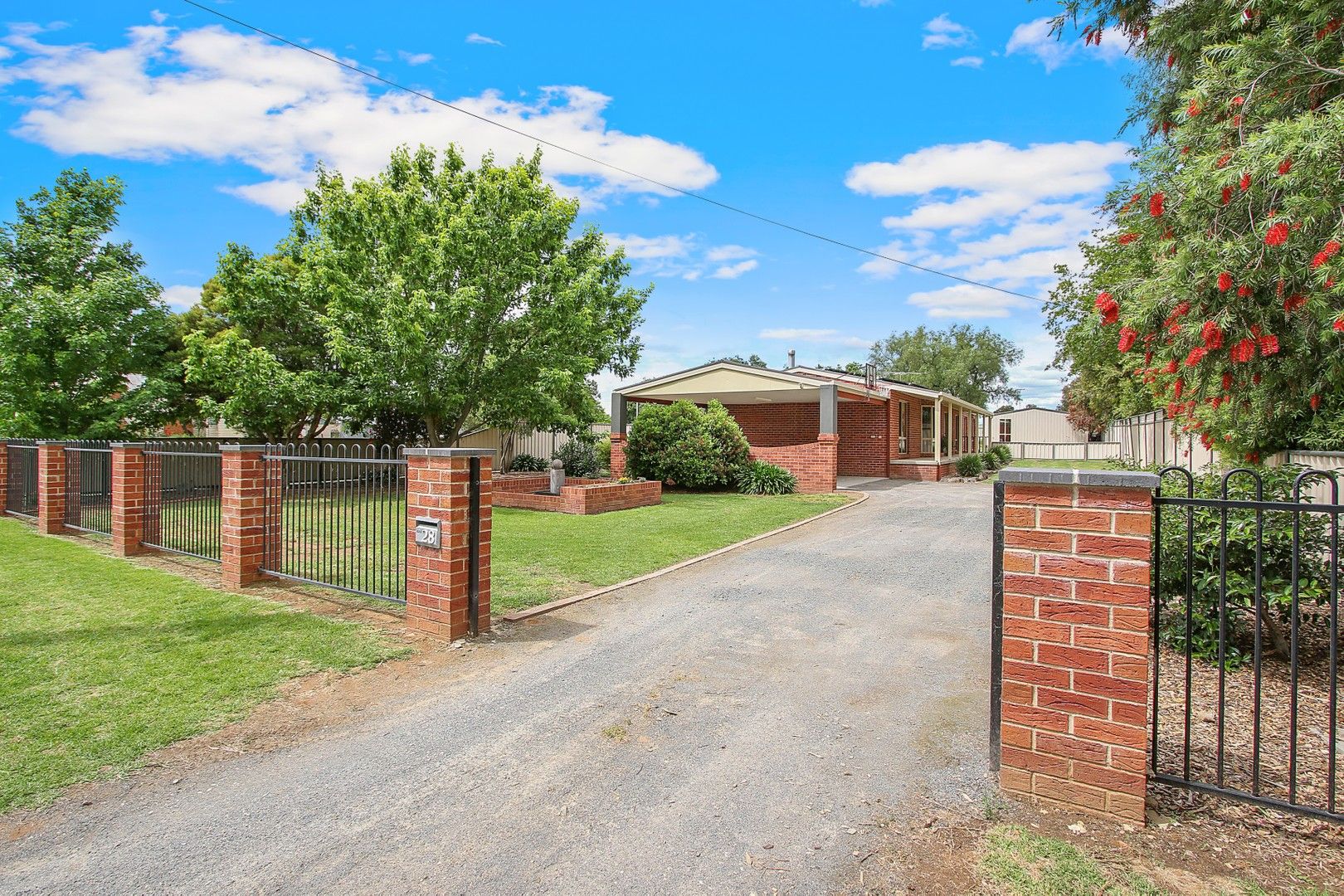 28 Pell Street, Howlong NSW 2643, Image 0