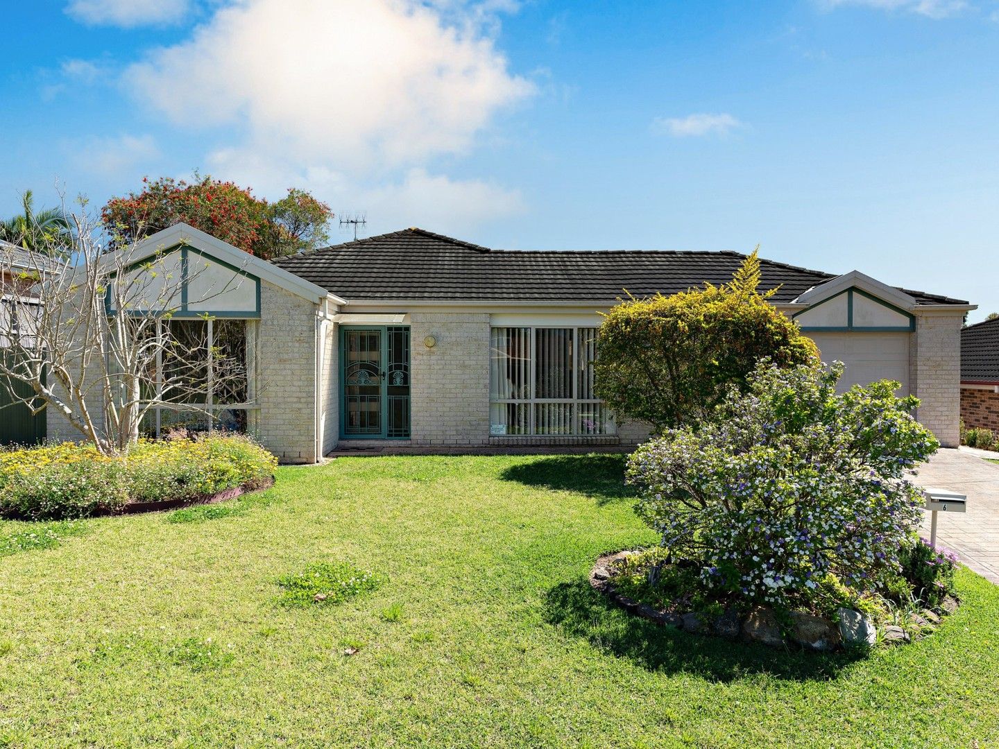 6 North Barrington Road, Woongarrah NSW 2259, Image 0