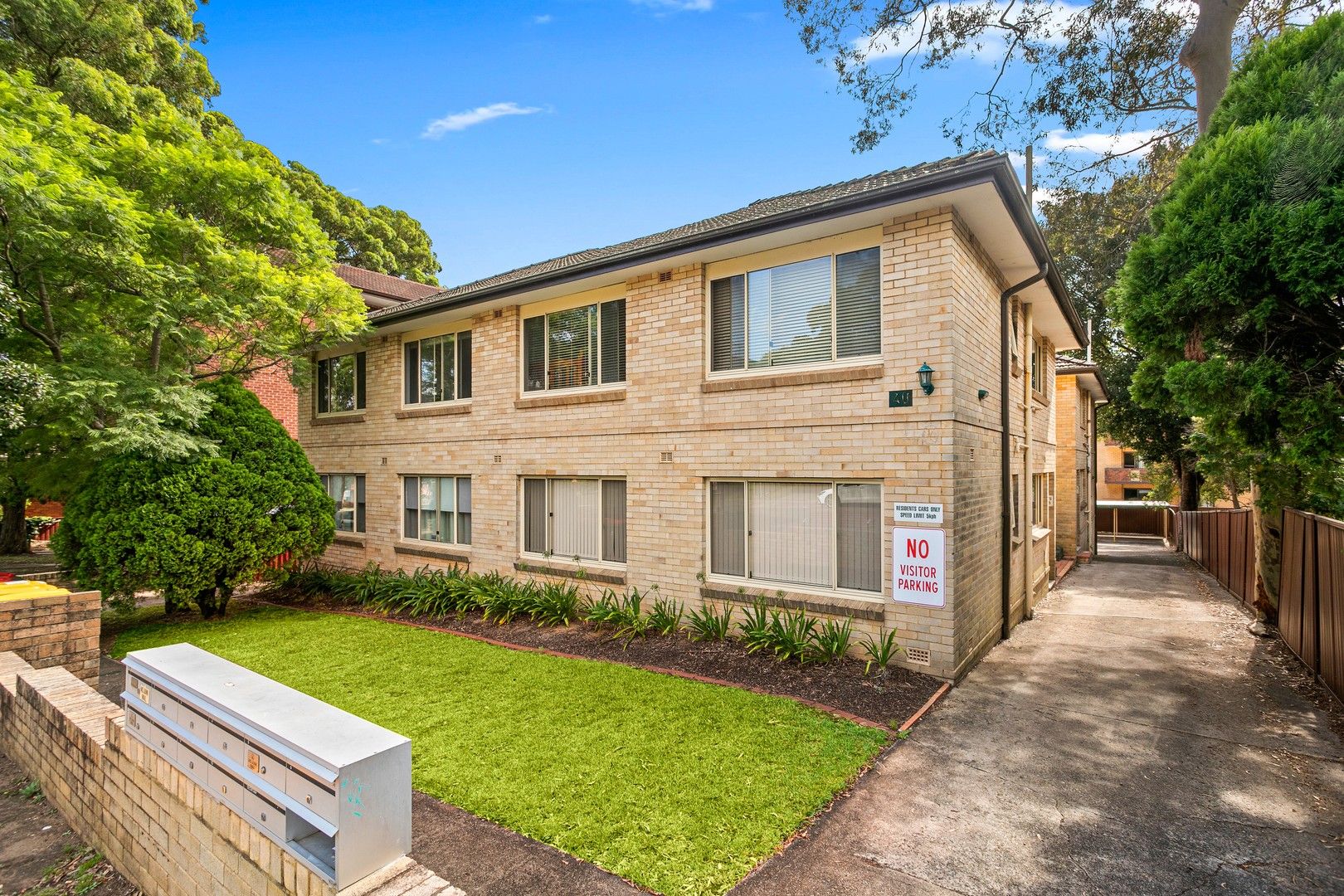 2 bedrooms Apartment / Unit / Flat in 1/40 Ocean Street PENSHURST NSW, 2222