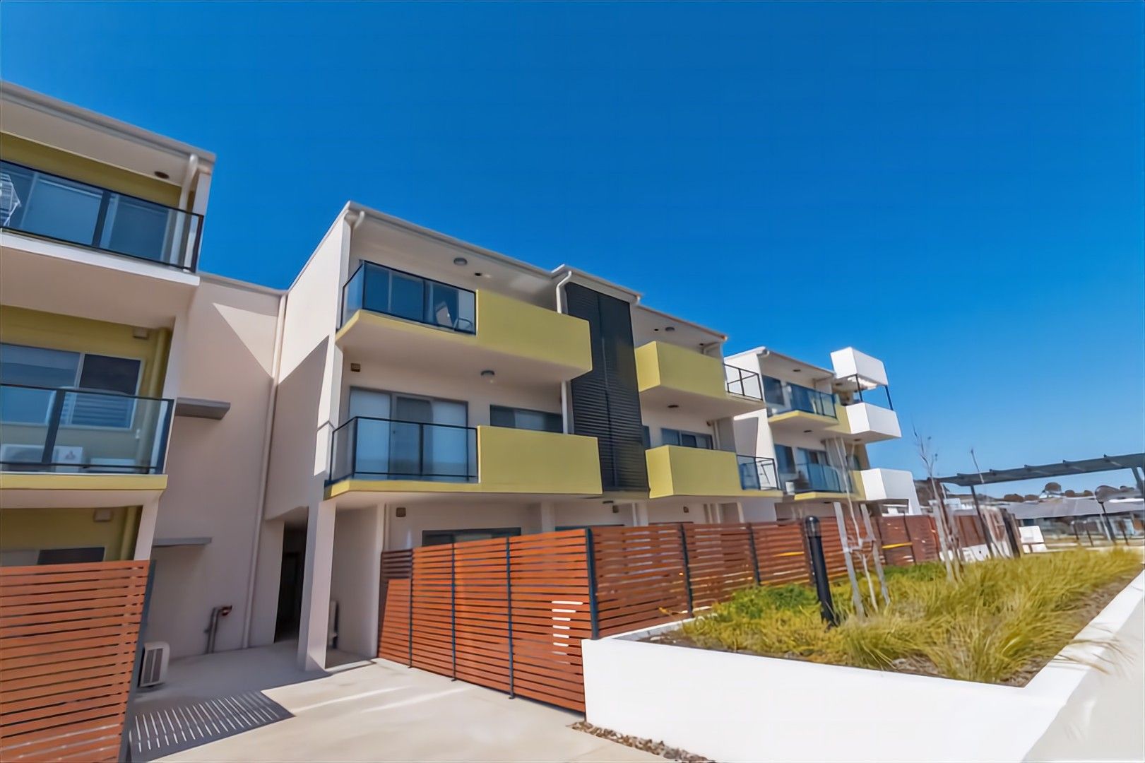 8/50 Hillcrest Street, Crace ACT 2911, Image 0