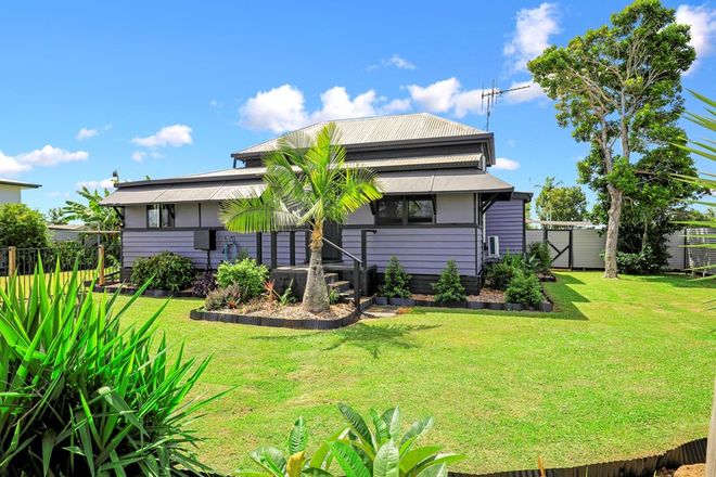 Picture of 214 Barolin Street, AVENELL HEIGHTS QLD 4670