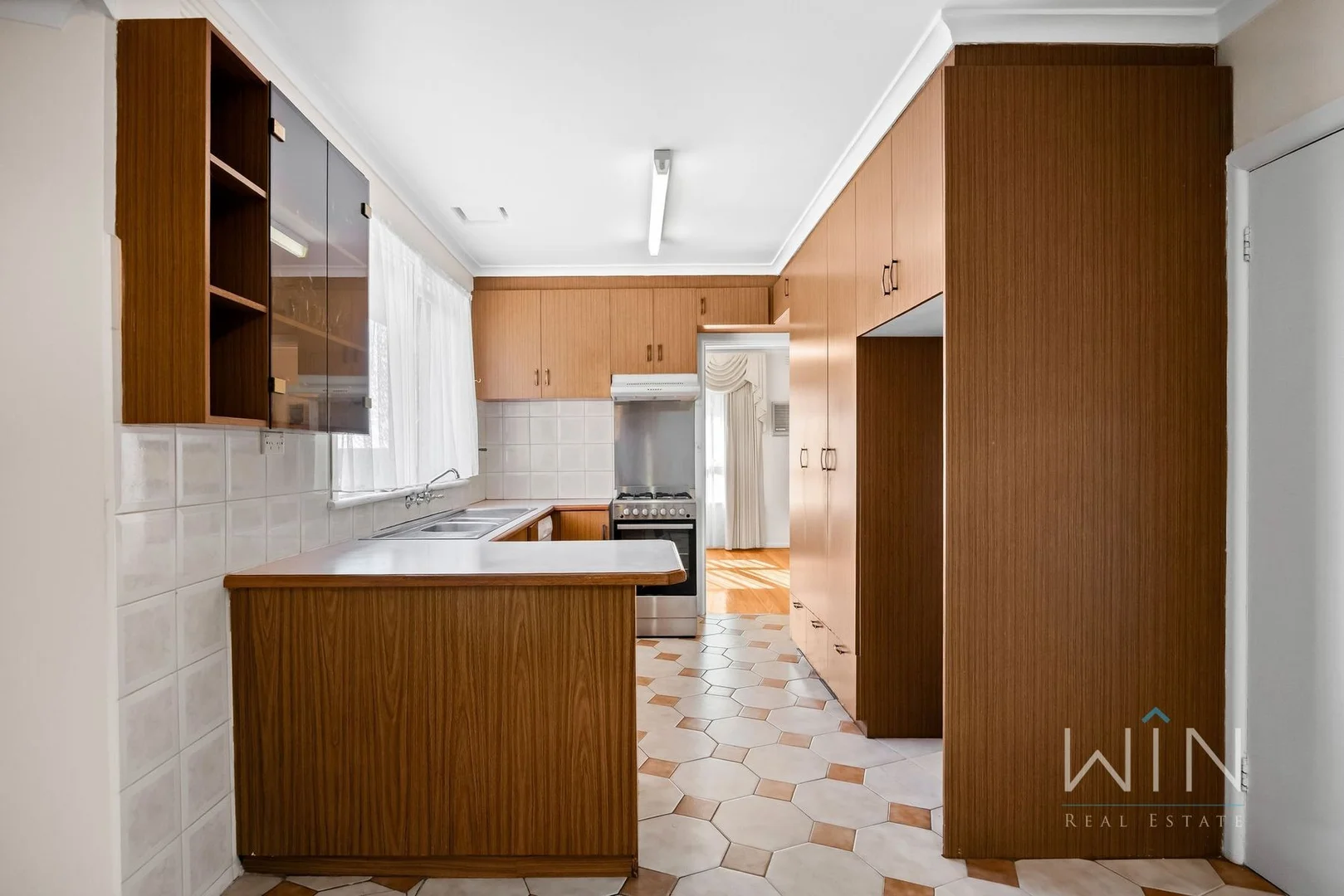 Additional image 8 of 4 Nives Court, Burwood East VIC 3151