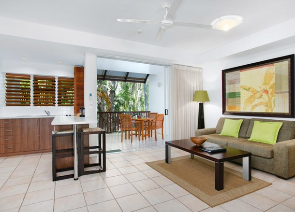 18/10-14 Amphora Street, Palm Cove QLD 4879