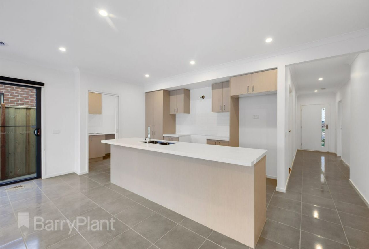 83 Wiltshire Boulevard, Thornhill Park VIC 3335, Image 1