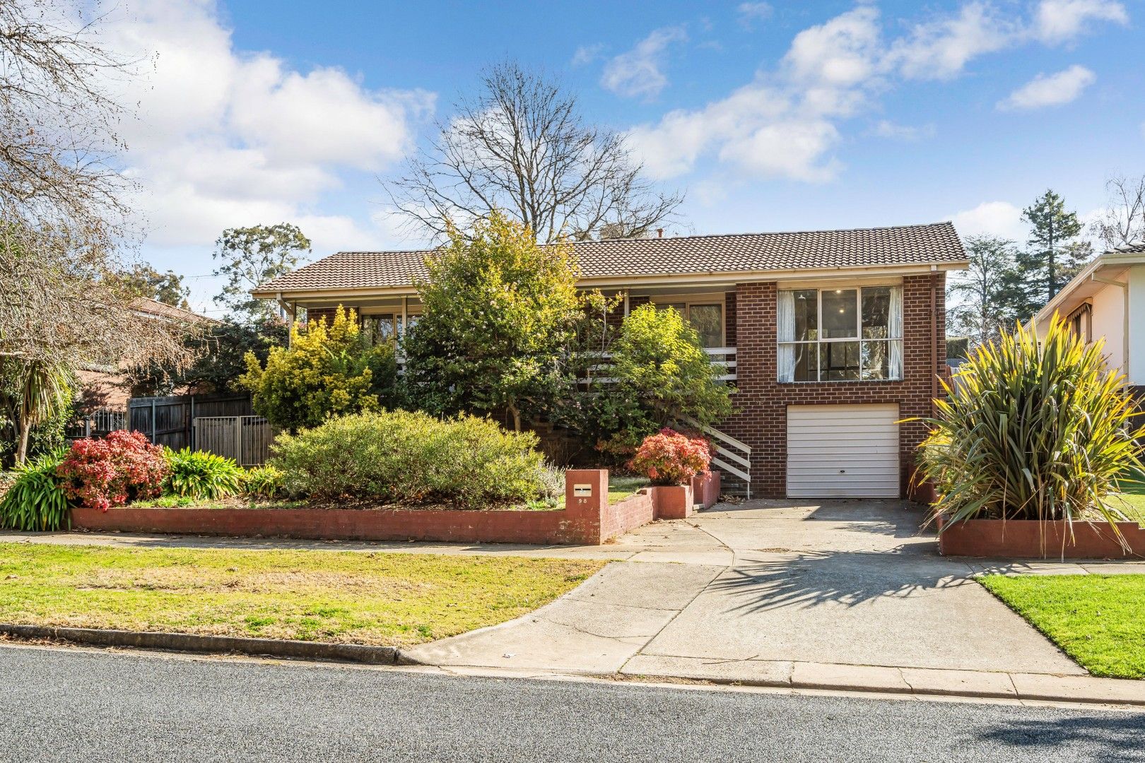 3 bedrooms House in 98 O'Loghlen Street LATHAM ACT, 2615