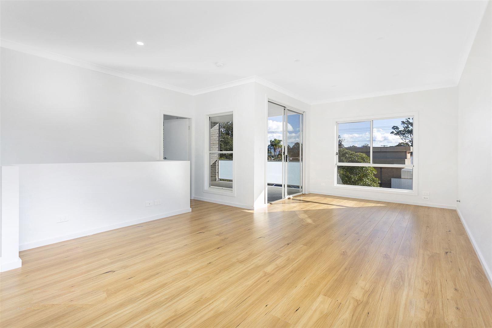 11 Reid Street, Oak Flats NSW 2529 House For Rent 660 Domain