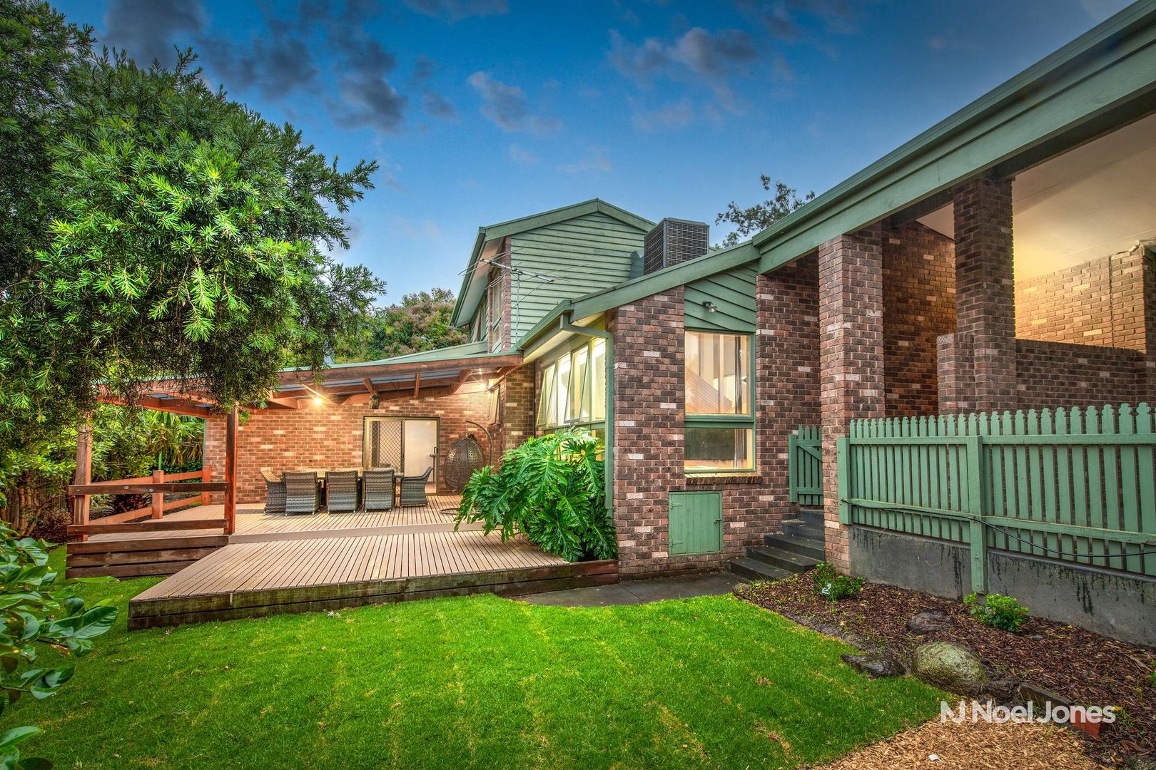 9 Parkgate Drive, Ringwood Property History & Address Research Domain
