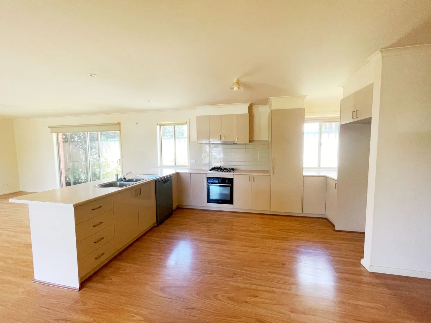 Additional image 3 of 34 Snodgrass St, Broadford VIC 3658