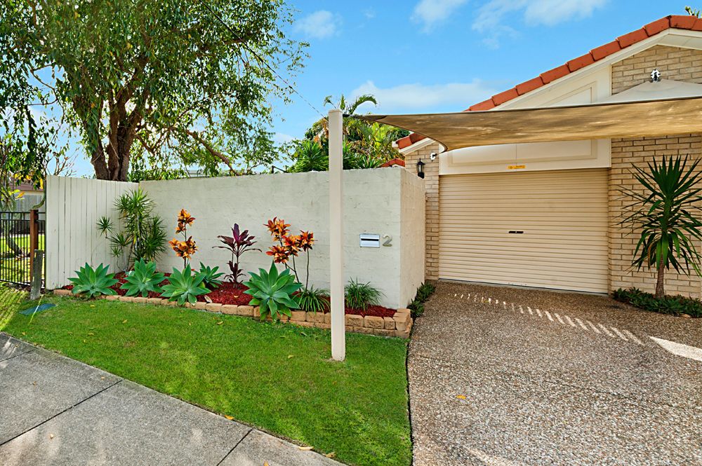 2/65 Errol Avenue, Paradise Point QLD 4216, Image 0