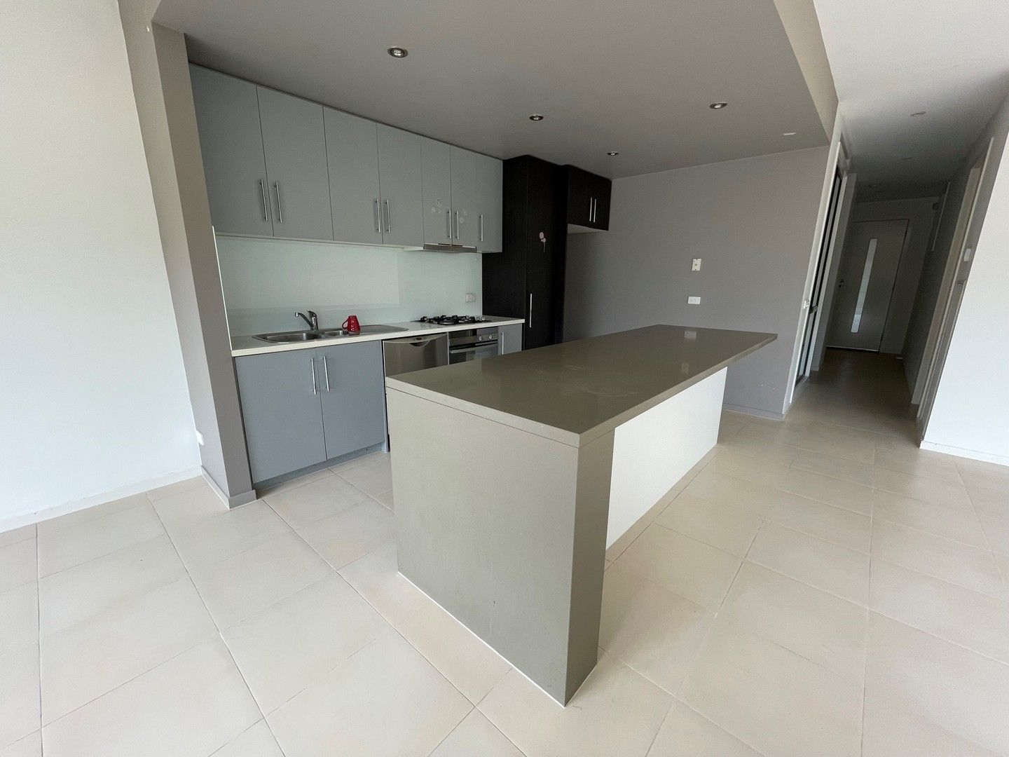 2 bedrooms House in 37 Botanic Drive CLAYTON SOUTH VIC, 3169