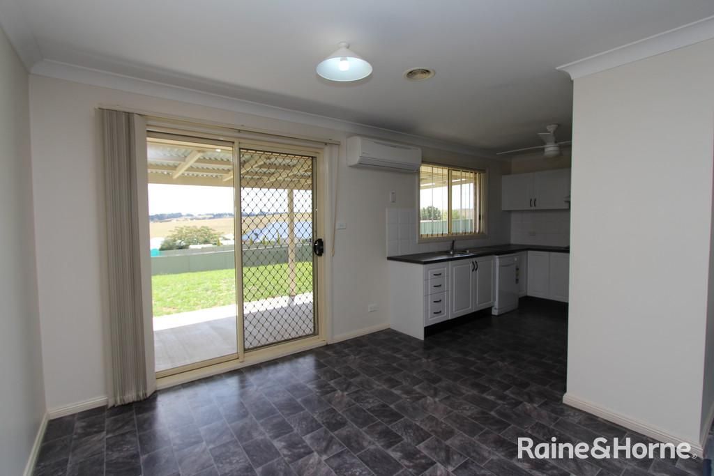 26 Sapphire Crescent, Kelso NSW 2795, Image 1