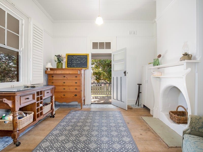 118 Bridge Street, Uralla NSW 2358 Domain