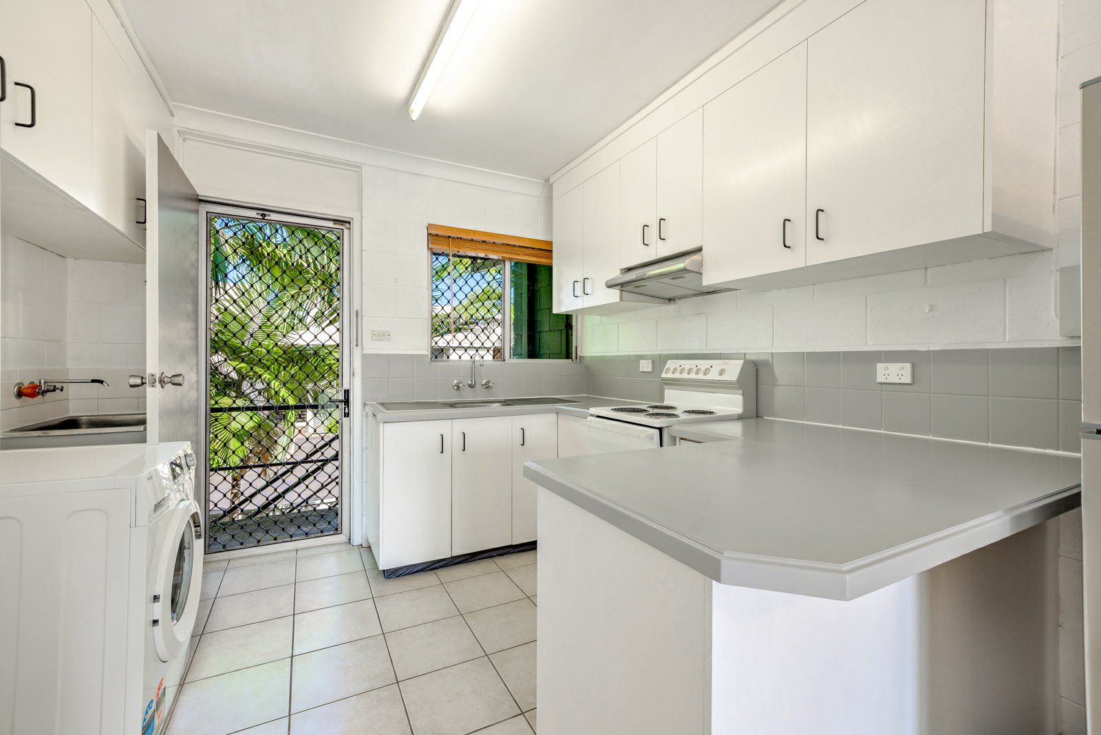 7/120 Greenslopes Street, Edge Hill QLD 4870, Image 1