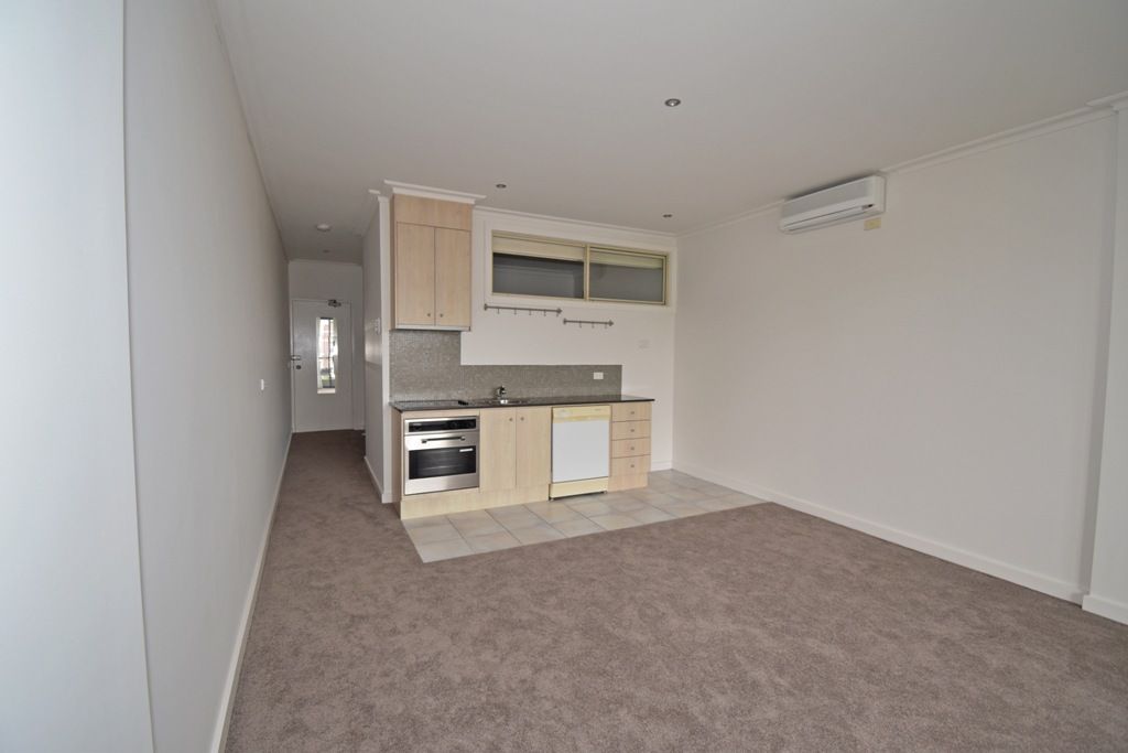 1 bedrooms Apartment / Unit / Flat in 6/125 Mckinnon Road MCKINNON VIC, 3204