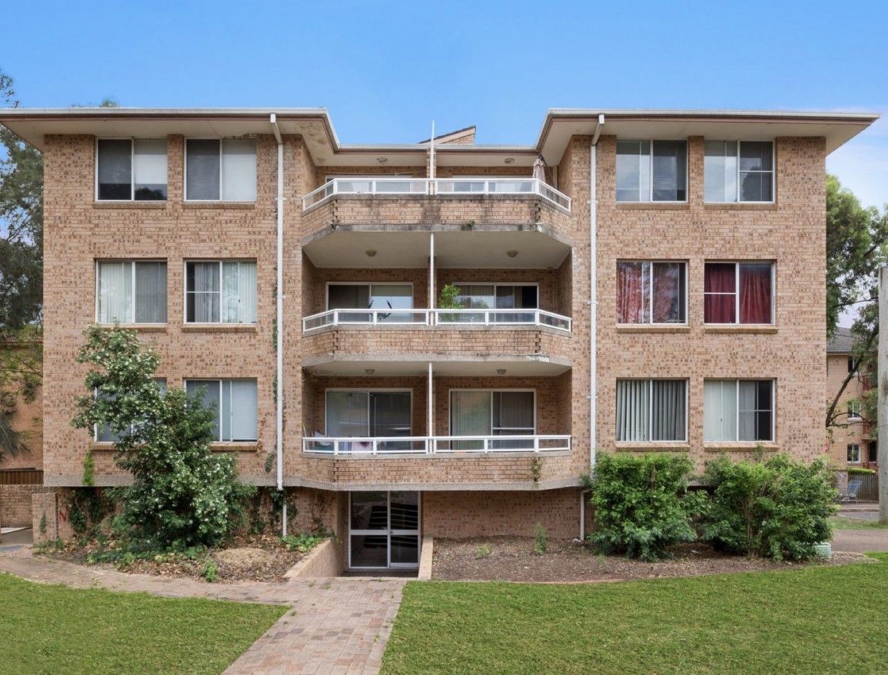 3 bedrooms Apartment / Unit / Flat in 1/2 Moss Place WESTMEAD NSW, 2145