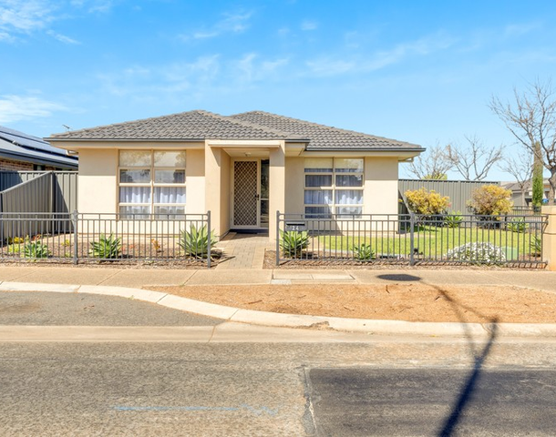 24 West Parkway, Andrews Farm SA 5114