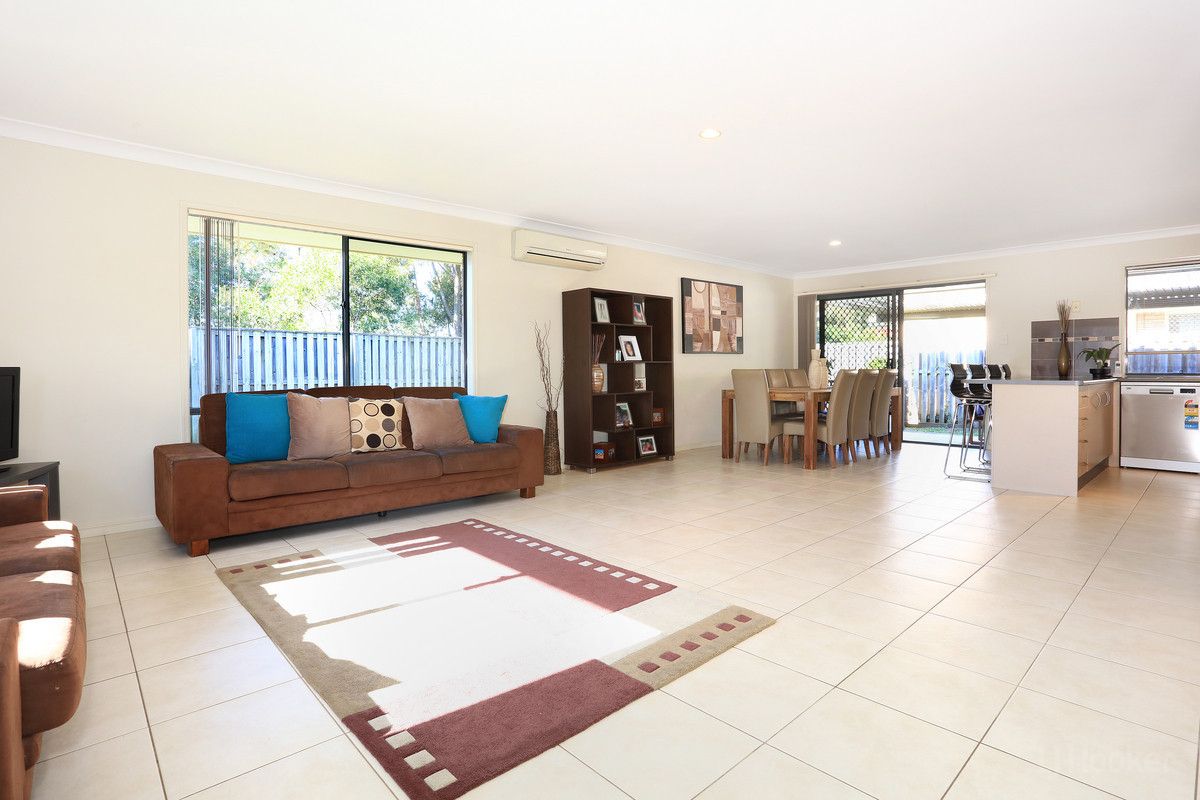 35 Bowley Street, Pacific Pines QLD 4211, Image 2