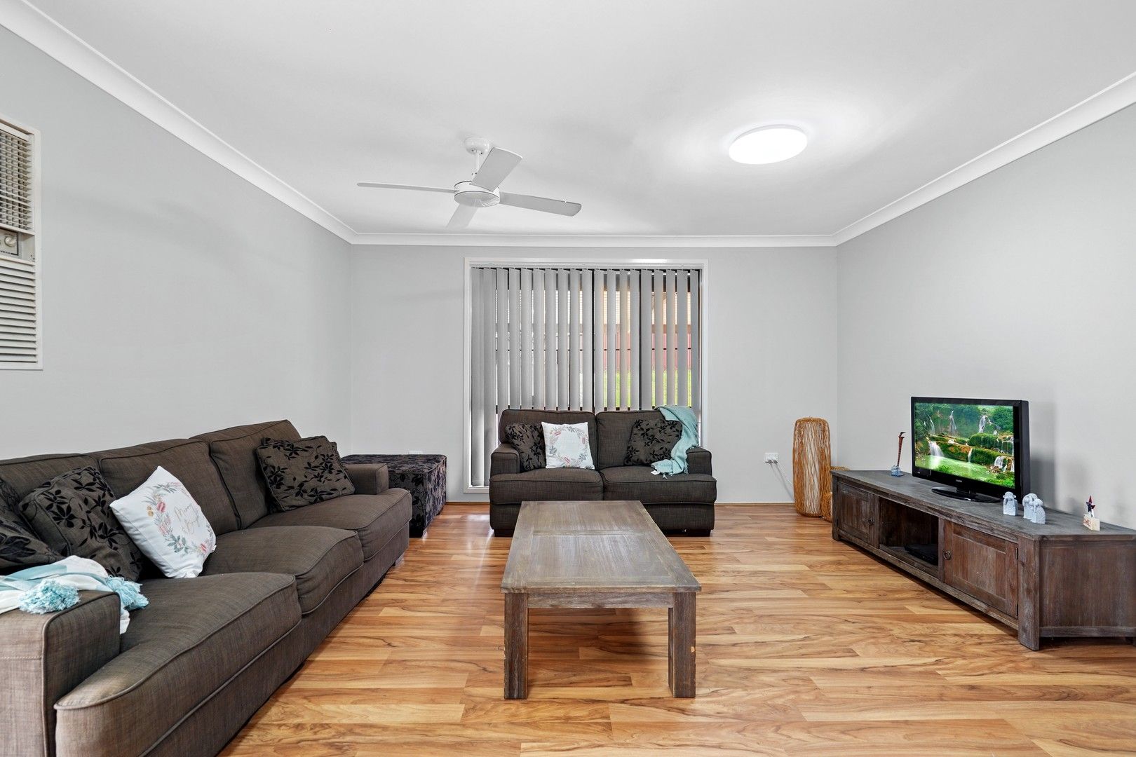 4 bedrooms House in 21 JULIET CLOSE ROSEMEADOW NSW, 2560