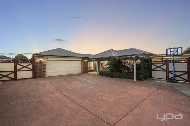 Picture of 15 Hammersley Place, CAROLINE SPRINGS VIC 3023