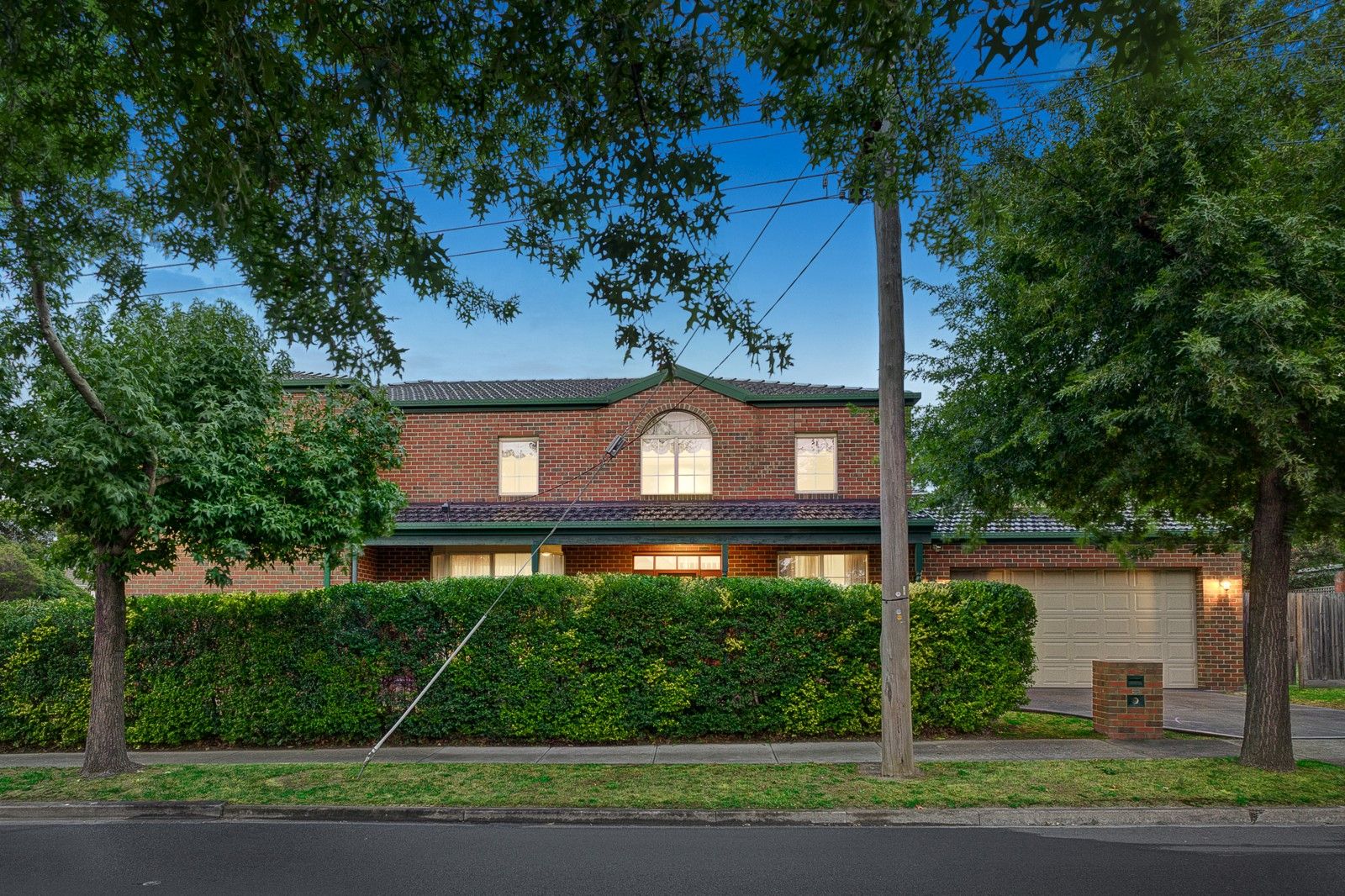 5 bedrooms House in 2 Adeney Street BALWYN NORTH VIC, 3104