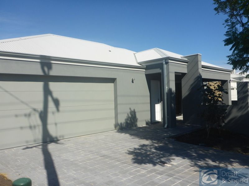 3 bedrooms Villa in 52A Camberwell Road BALGA WA, 6061