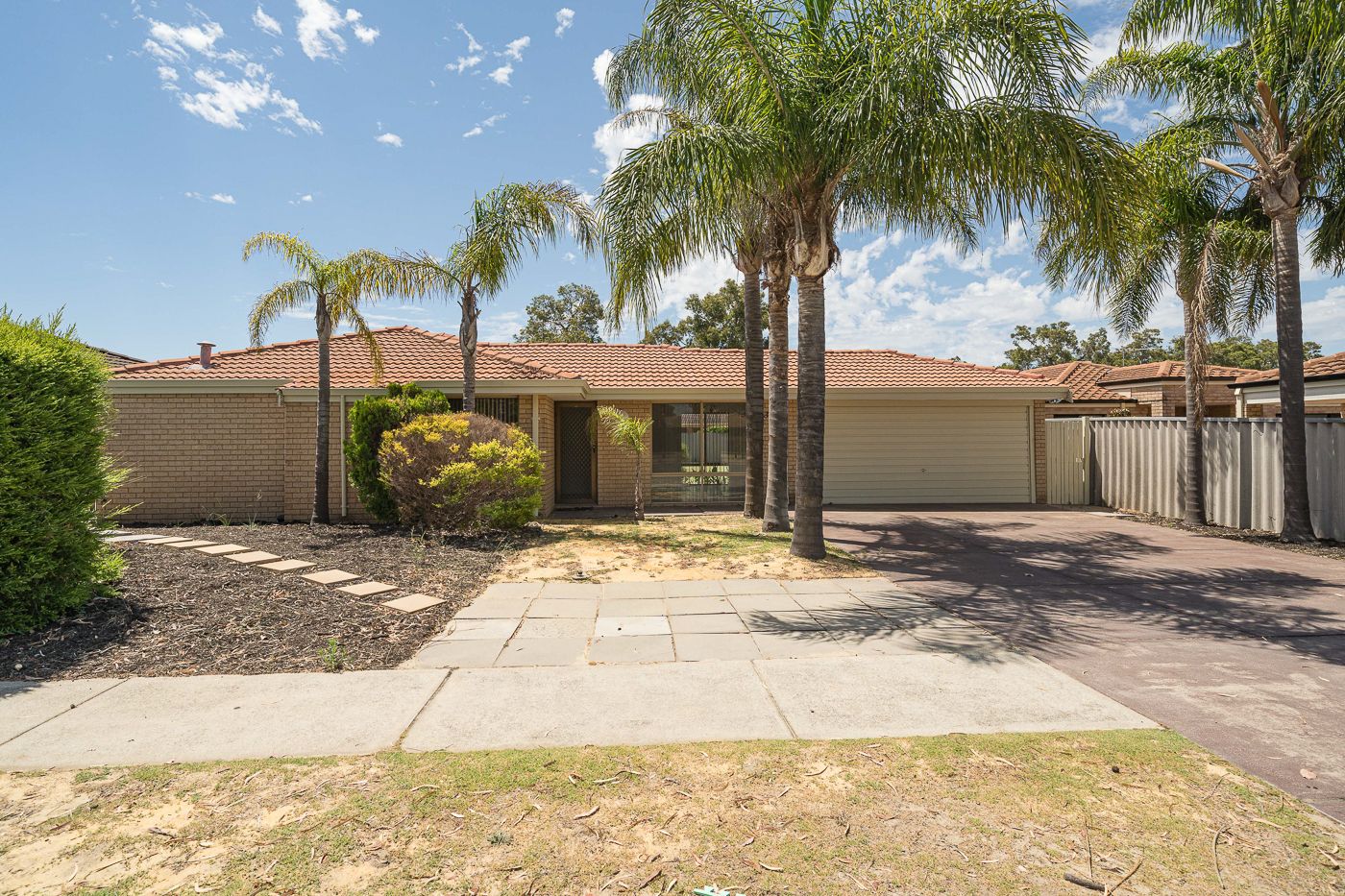 5 bedrooms House in 357 Morley Drive DIANELLA WA, 6059
